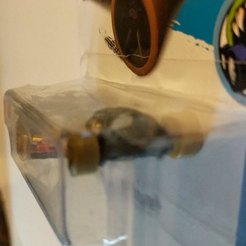 Hot Wheels Bad Rattitude - Picture 8 of 8